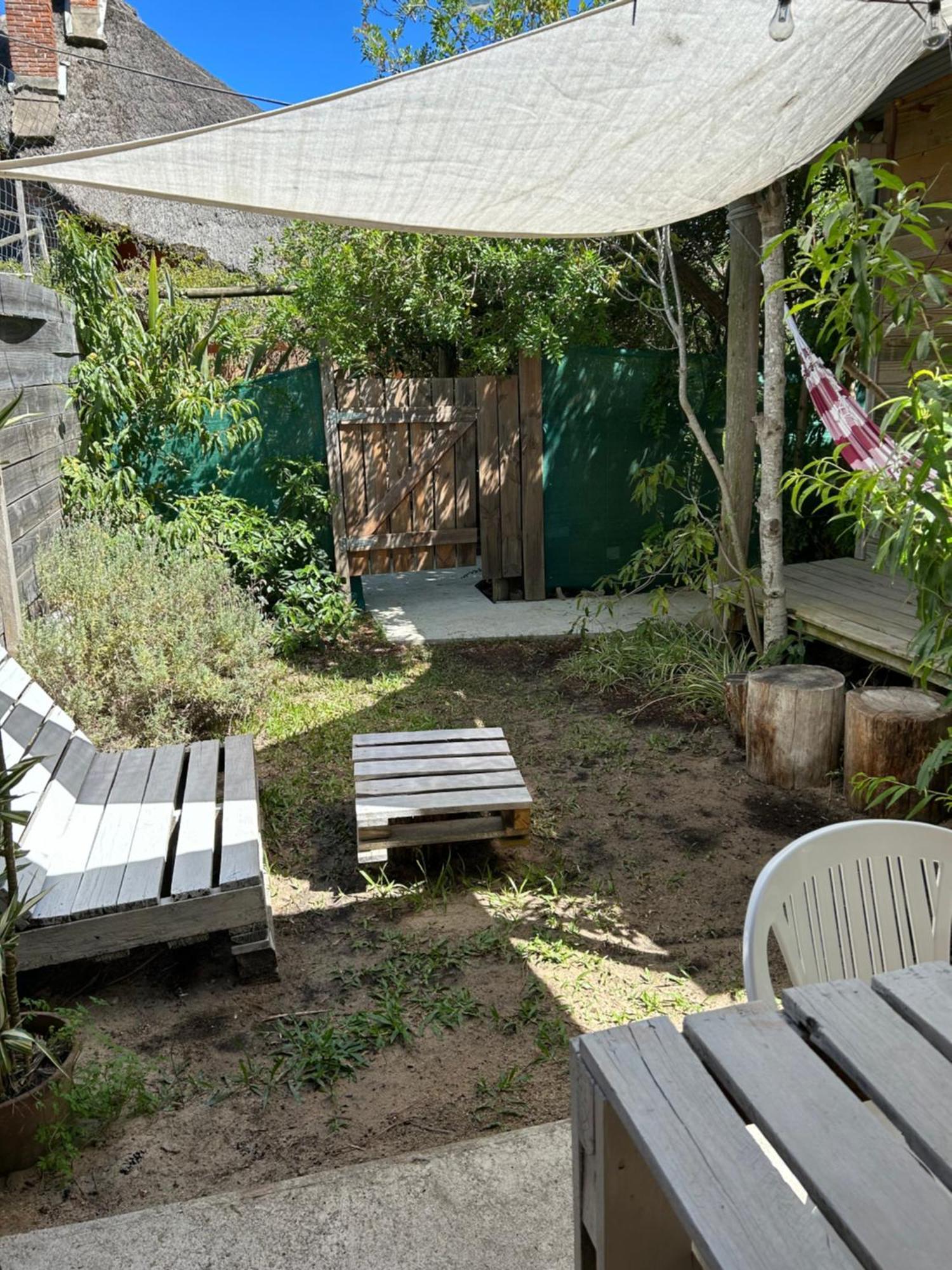 Lunas Del Bosque Cabana Y Apartamento En Suite لا بالوما المظهر الخارجي الصورة